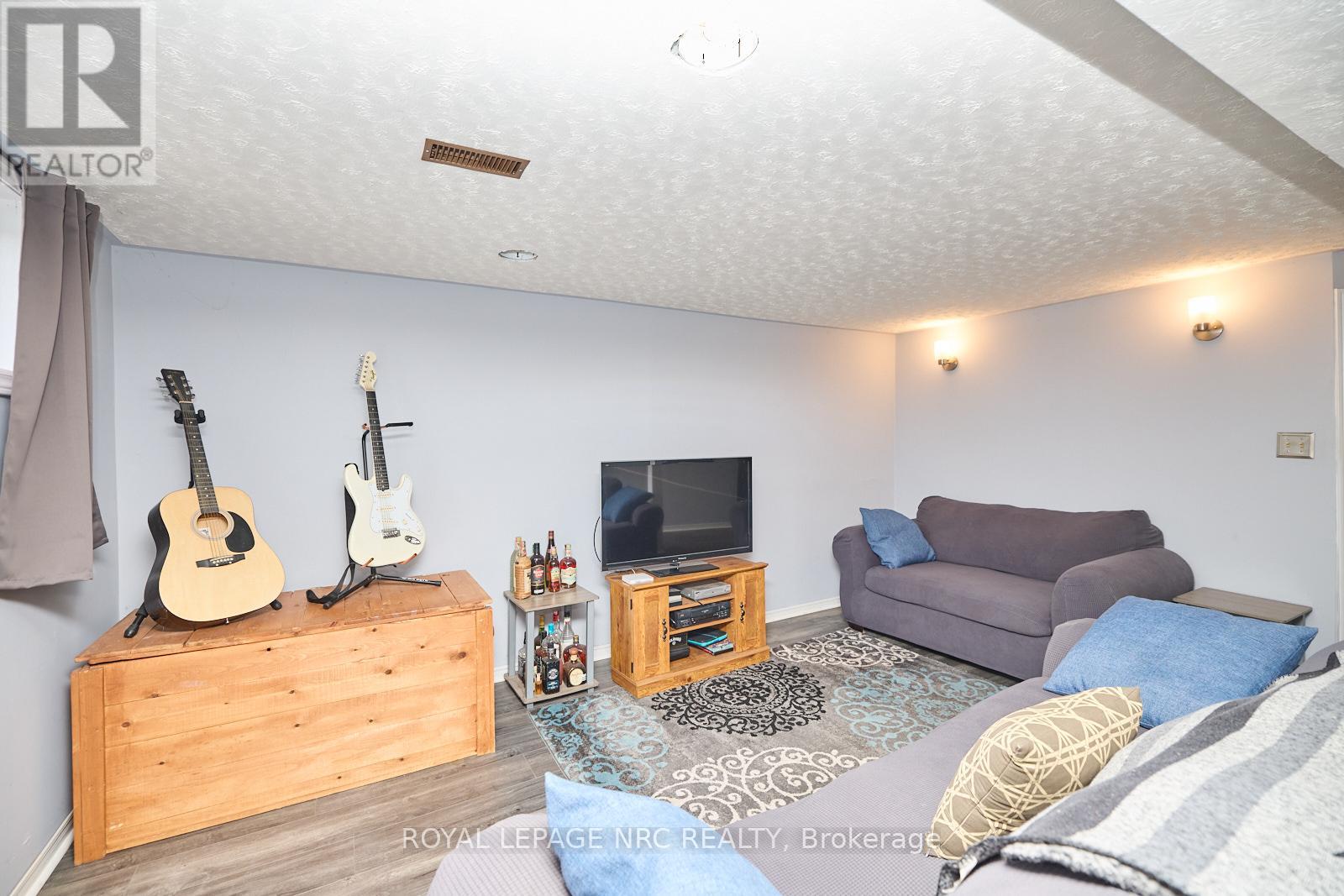 38 Culligan Crescent, Thorold, Ontario  L2V 4P1 - Photo 17 - X12358635