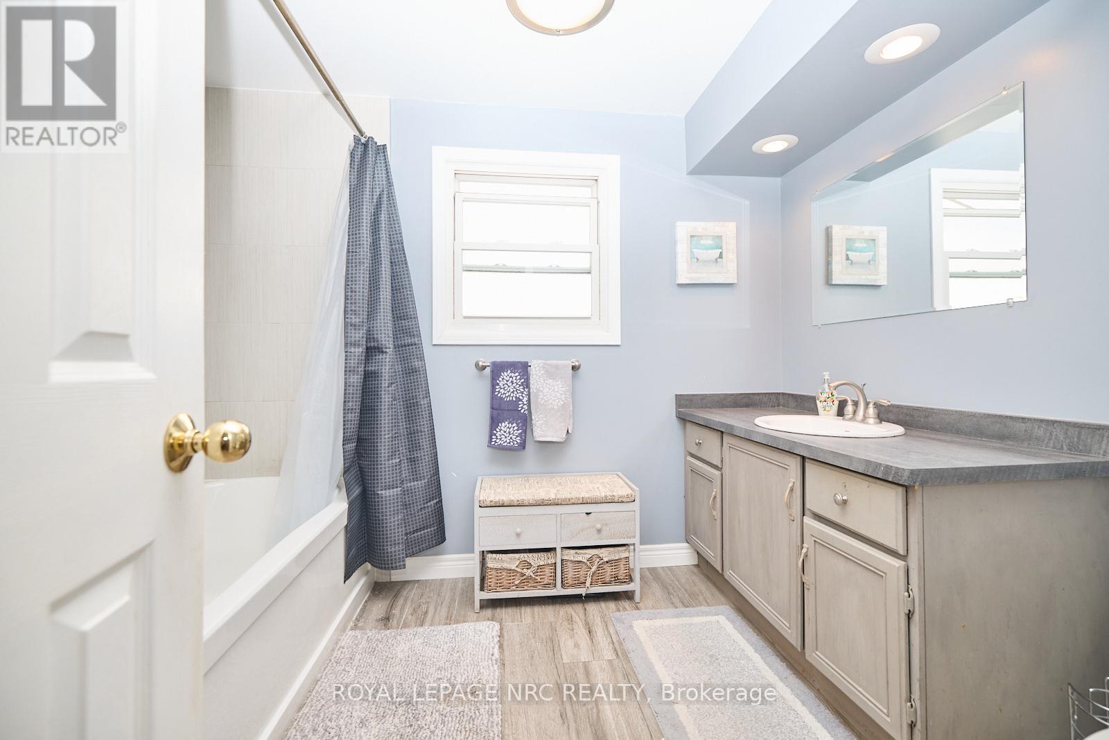 38 Culligan Crescent, Thorold, Ontario  L2V 4P1 - Photo 26 - X12358635