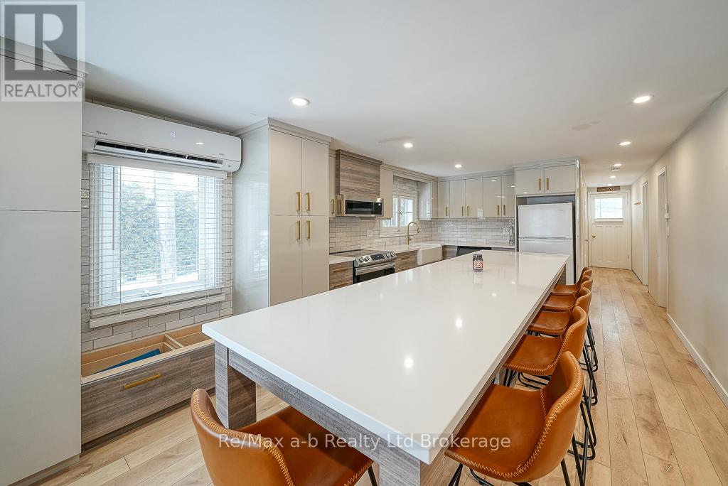 115 Erie Boulevard, Norfolk, Ontario  N0E 1M0 - Photo 1 - X11980176