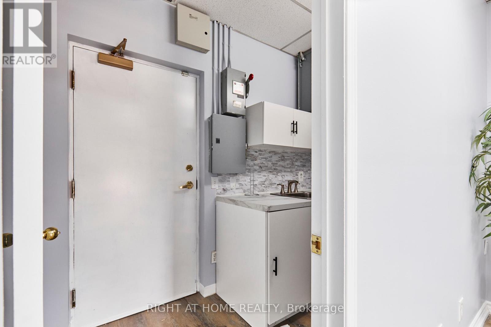 12 & 15 - 108 Corporate Drive, Toronto, Ontario  M1H 3H9 - Photo 18 - E12358646