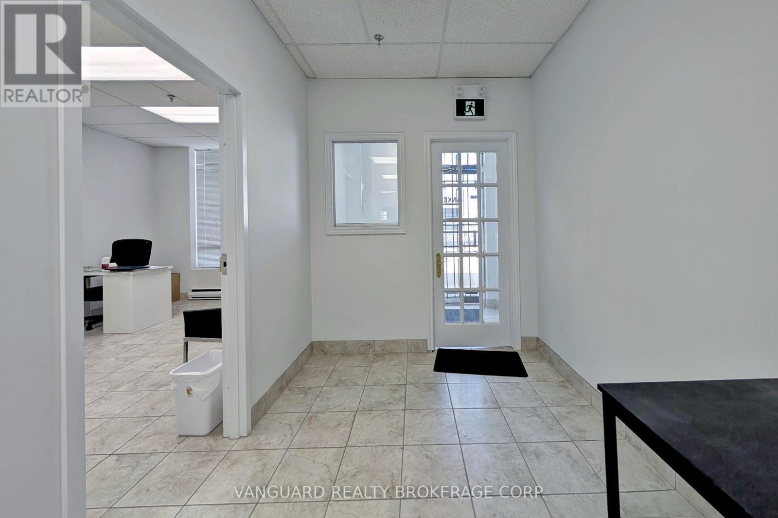 13 - 20 Baywood Road, Toronto, Ontario  M9V 4A8 - Photo 8 - W12352358