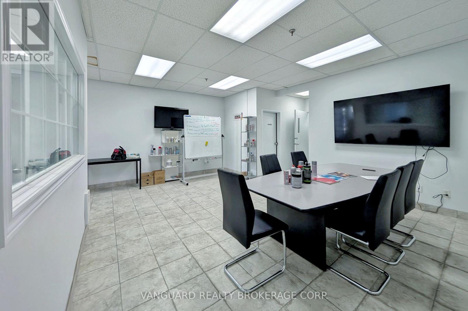 13 - 20 Baywood Road, Toronto, Ontario  M9V 4A8 - Photo 10 - W12352358
