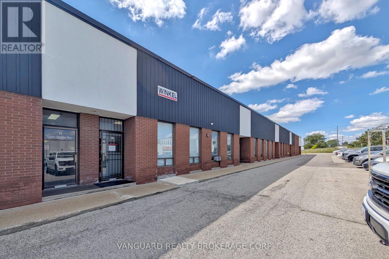 13 - 20 Baywood Road, Toronto, Ontario  M9V 4A8 - Photo 7 - W12352358
