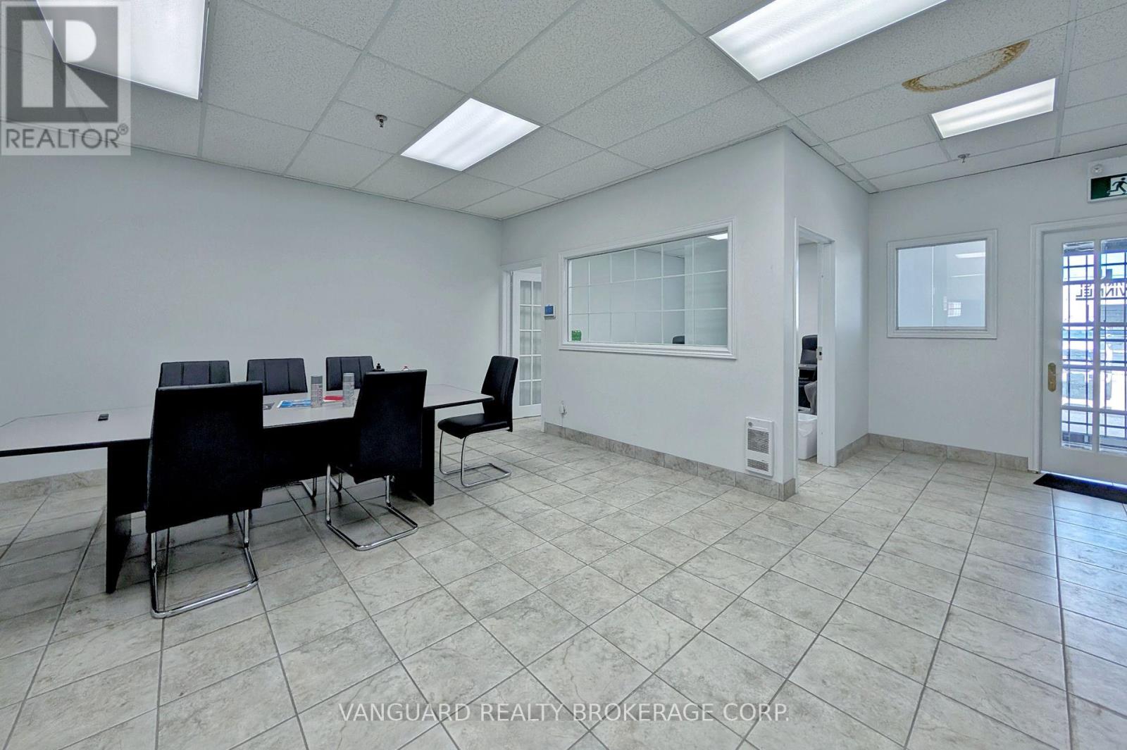 13 - 20 Baywood Road, Toronto, Ontario  M9V 4A8 - Photo 12 - W12352358