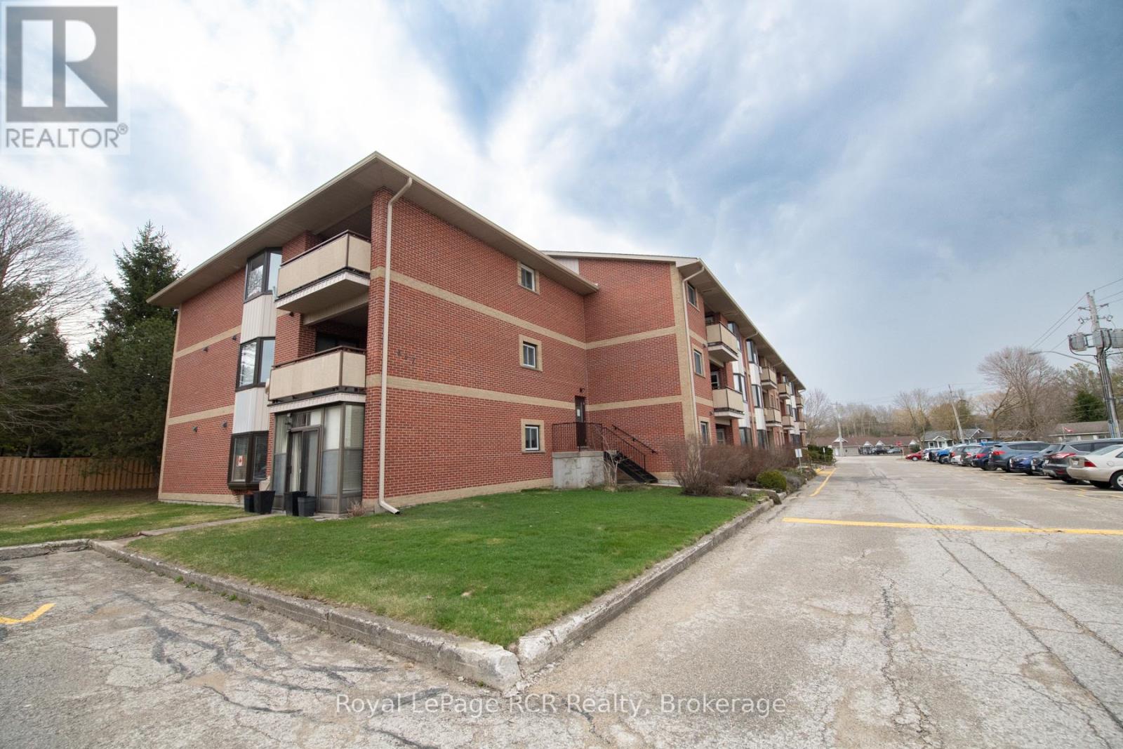 101 - 1-497 Birmingham St West Street W, Wellington North, Ontario  N0G 2L1 - Photo 5 - X12096445