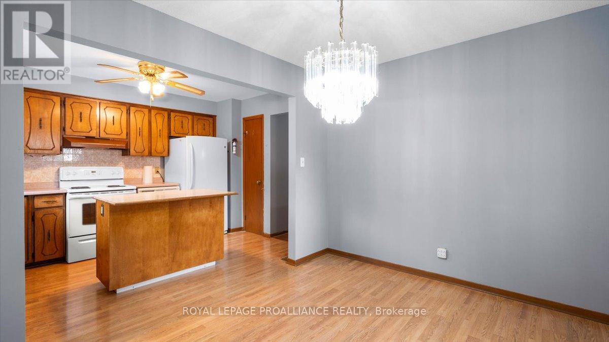14 Connolly Avenue, Quinte West, Ontario  K8V 5T4 - Photo 21 - X12358671