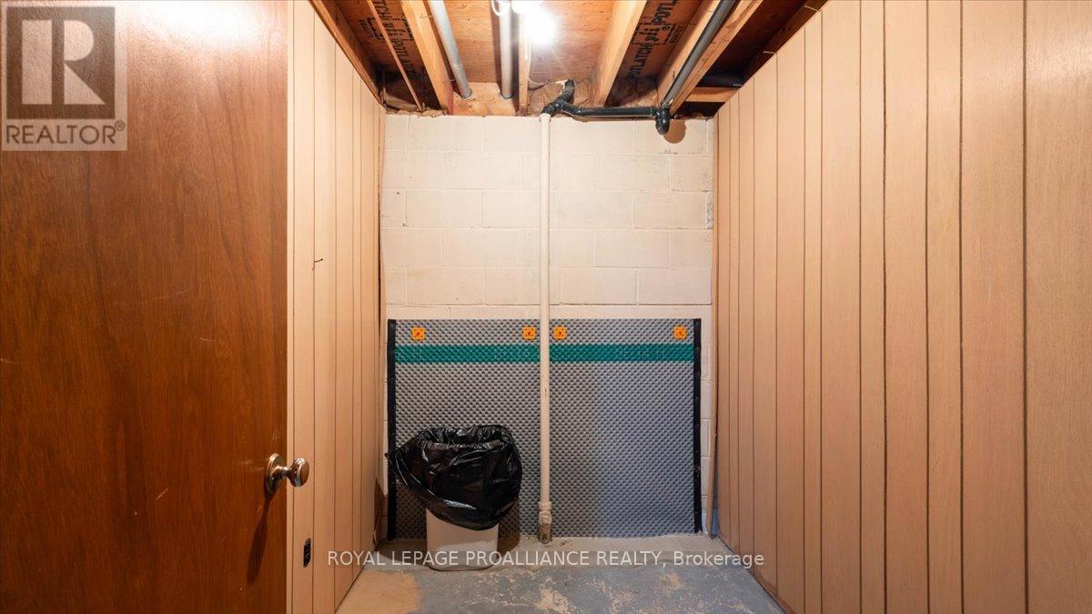 14 Connolly Avenue, Quinte West, Ontario  K8V 5T4 - Photo 30 - X12358671