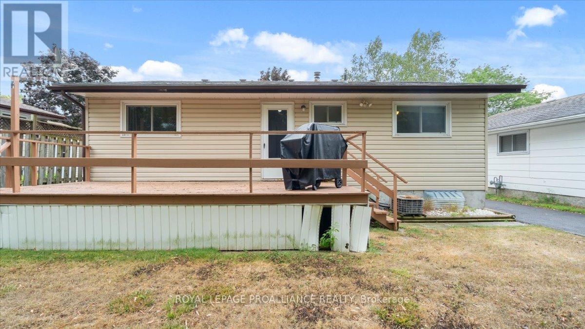 14 Connolly Avenue, Quinte West, Ontario  K8V 5T4 - Photo 39 - X12358671