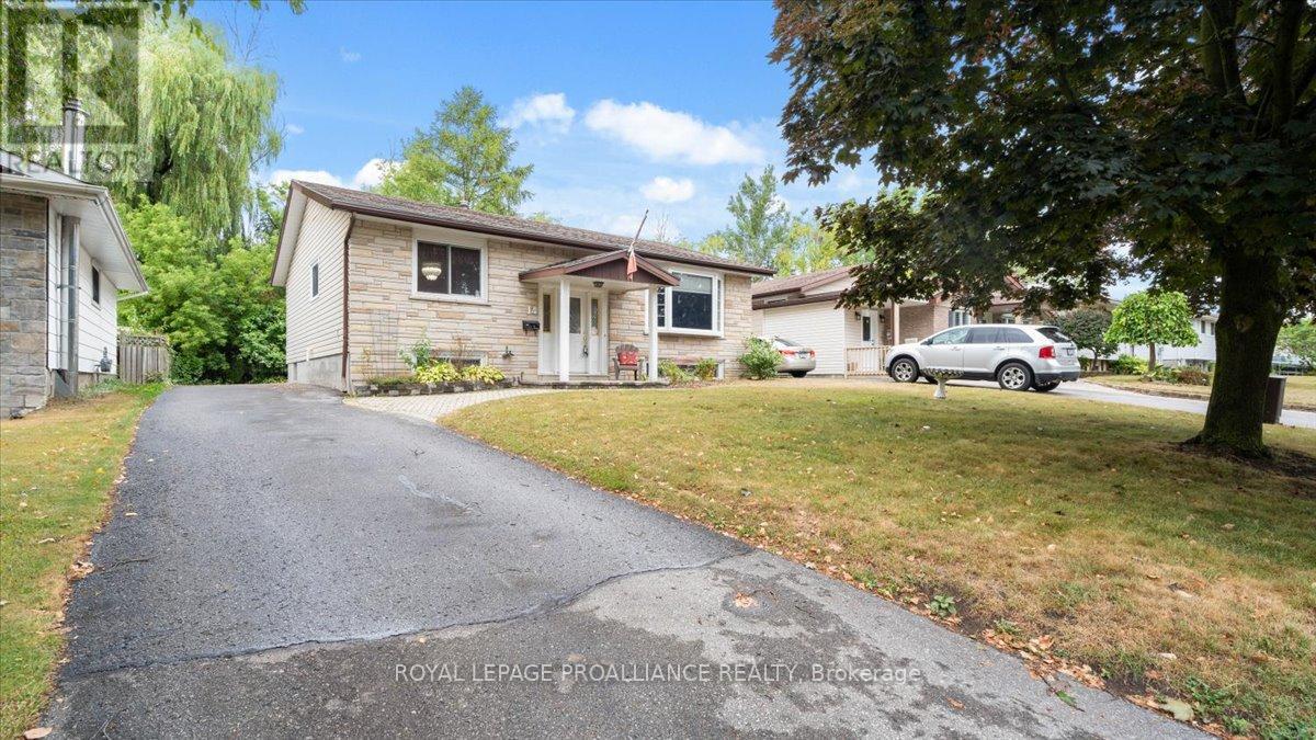 14 Connolly Avenue, Quinte West, Ontario  K8V 5T4 - Photo 40 - X12358671