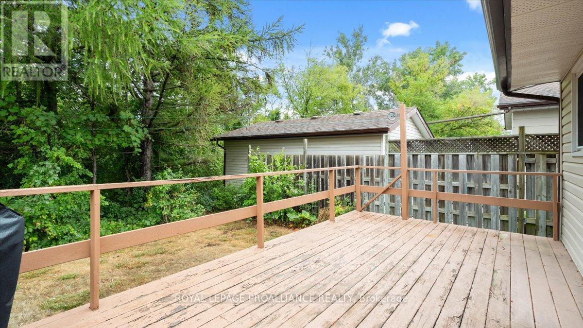14 Connolly Avenue, Quinte West, Ontario  K8V 5T4 - Photo 42 - X12358671