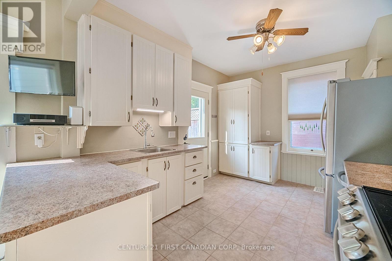 171 Mount Pleasant Avenue, London North, Ontario  N6H 1E3 - Photo 5 - X12358667