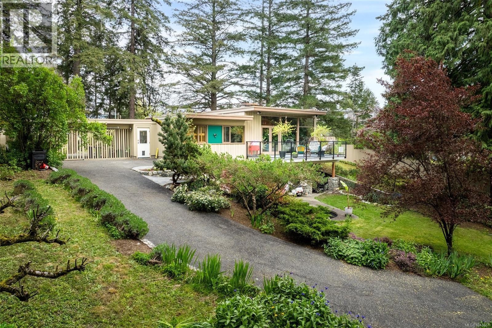 6110 Grieve Rd, Duncan, British Columbia
