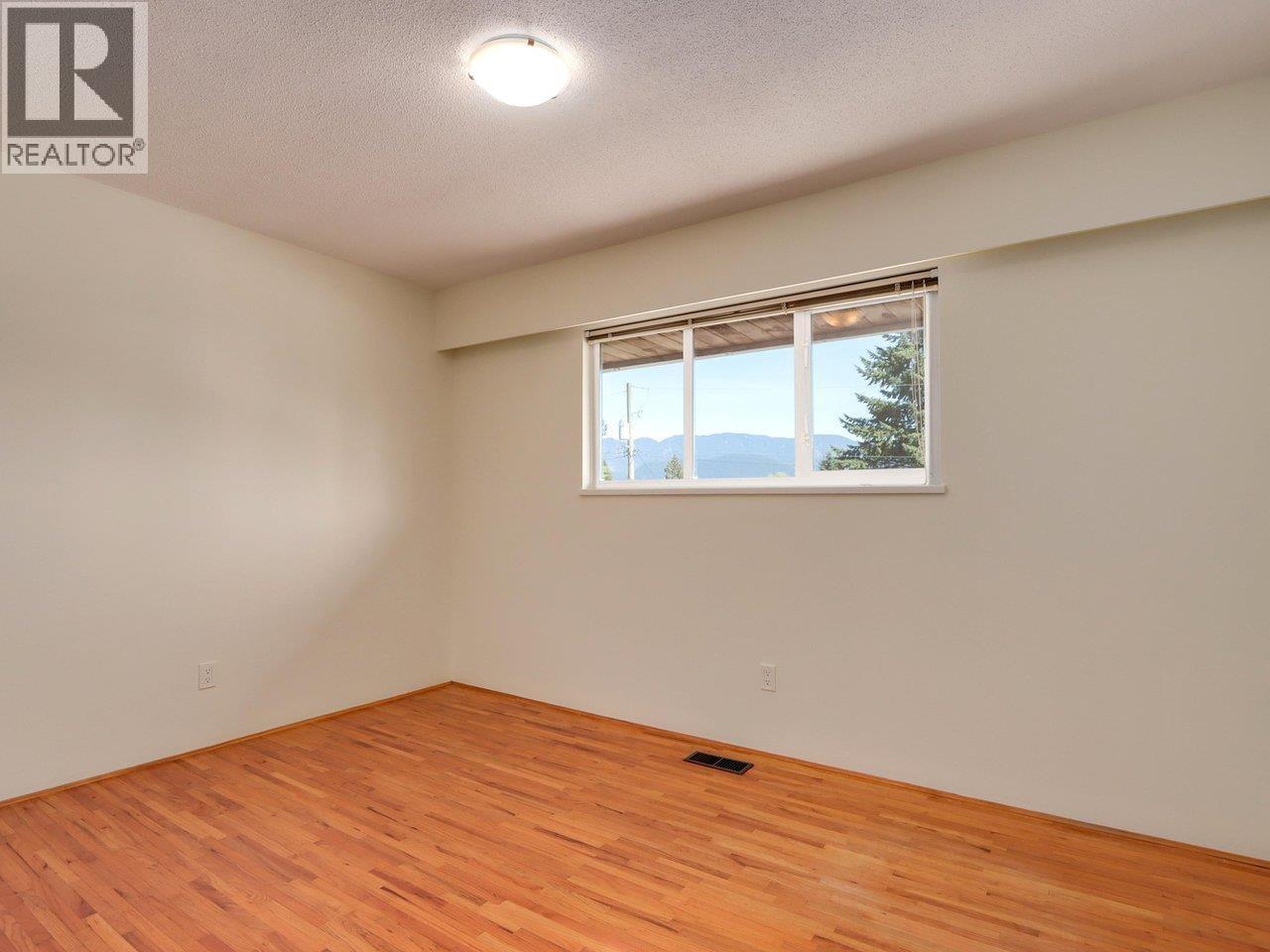 893 Huntingdon Crescent, North Vancouver, British Columbia  V7G 1M4 - Photo 14 - R3039269