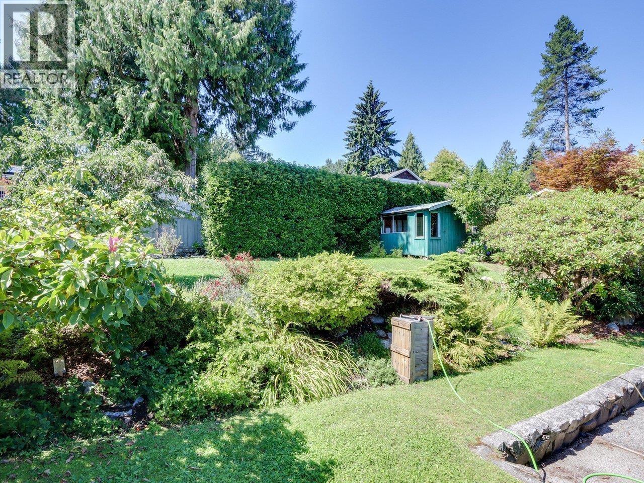 893 Huntingdon Crescent, North Vancouver, British Columbia  V7G 1M4 - Photo 28 - R3039269