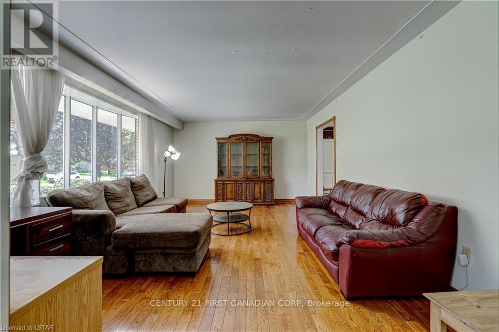 28 Redford Road, London North, Ontario  N5X 3V5 - Photo 16 - X12358752