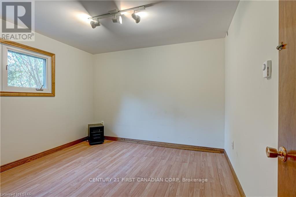28 Redford Road, London North, Ontario  N5X 3V5 - Photo 30 - X12358752