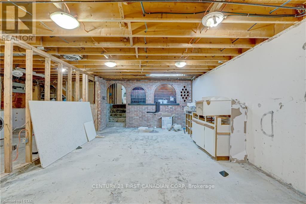 28 Redford Road, London North, Ontario  N5X 3V5 - Photo 34 - X12358752