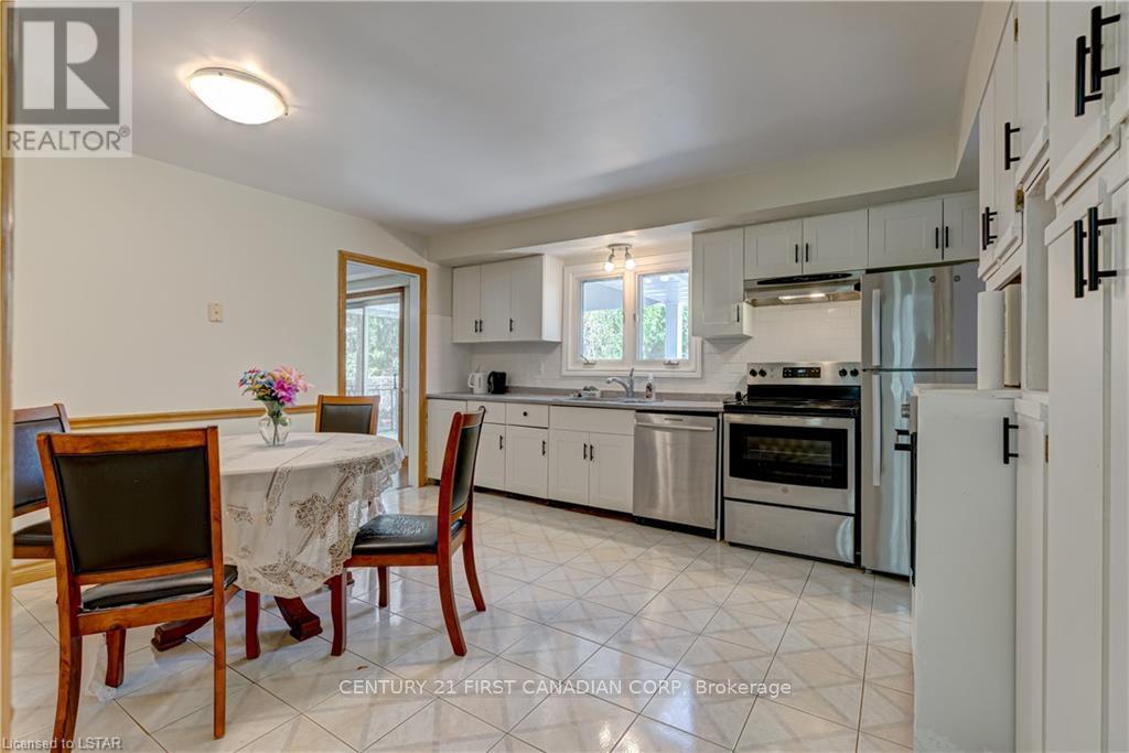28 Redford Road, London North, Ontario  N5X 3V5 - Photo 6 - X12358752