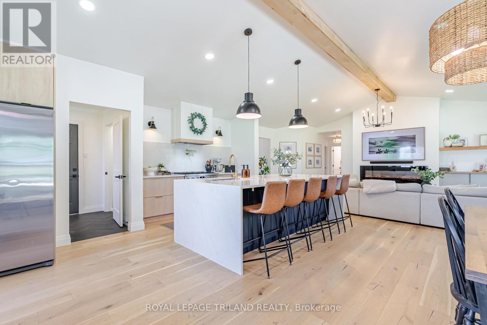 3921 Elgin Road, Thames Centre, Ontario  N0L 1V0 - Photo 14 - X12358816