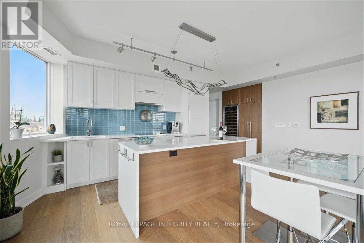 1006 - 428 Sparks Street, Ottawa, Ontario  K1R 0B3 - Photo 8 - X12358818