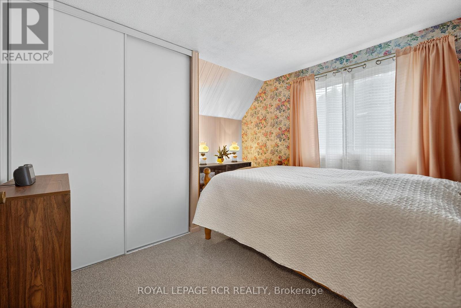 856 Magnolia Avenue, Newmarket (Huron Heights-Leslie Valley), Ontario  L3Y 3C7 - Photo 22 - N12358678