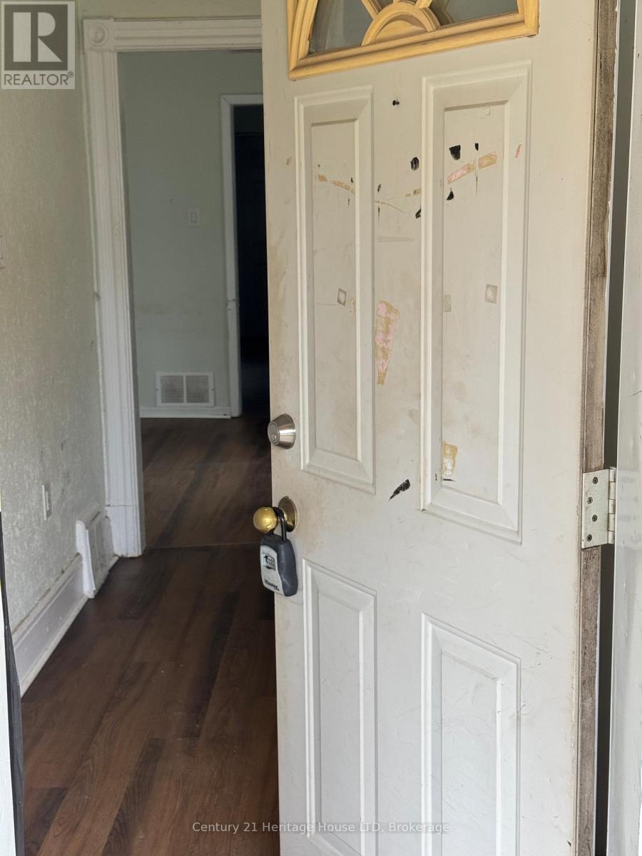 4697 Eastwood Crescent, Niagara Falls, Ontario  L2E 1B4 - Photo 8 - X12358722