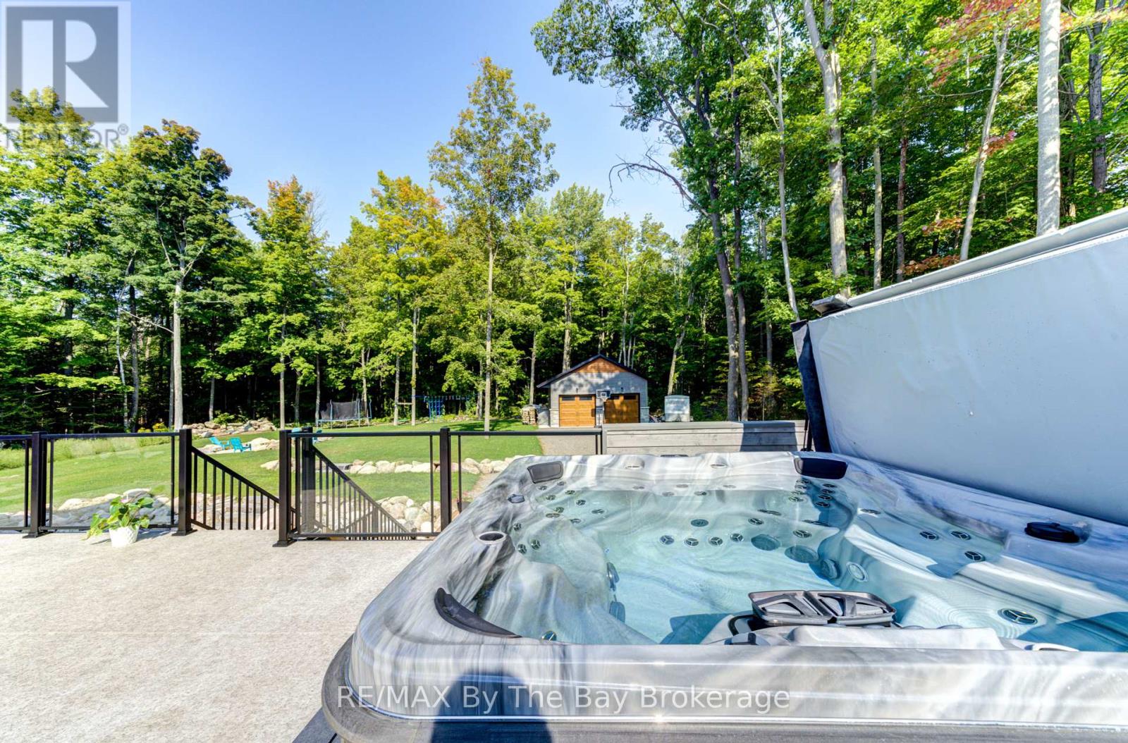 95 Spruce Street, Tiny, Ontario  L0L 1P1 - Photo 18 - S12358712