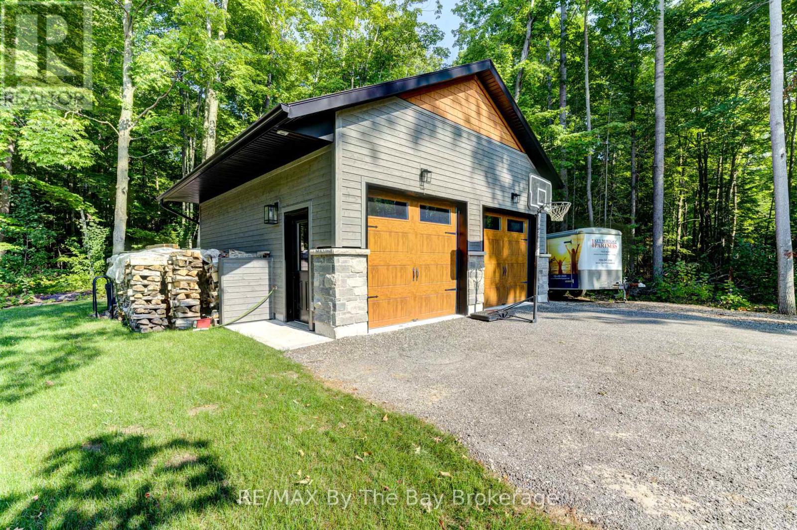 95 Spruce Street, Tiny, Ontario  L0L 1P1 - Photo 4 - S12358712