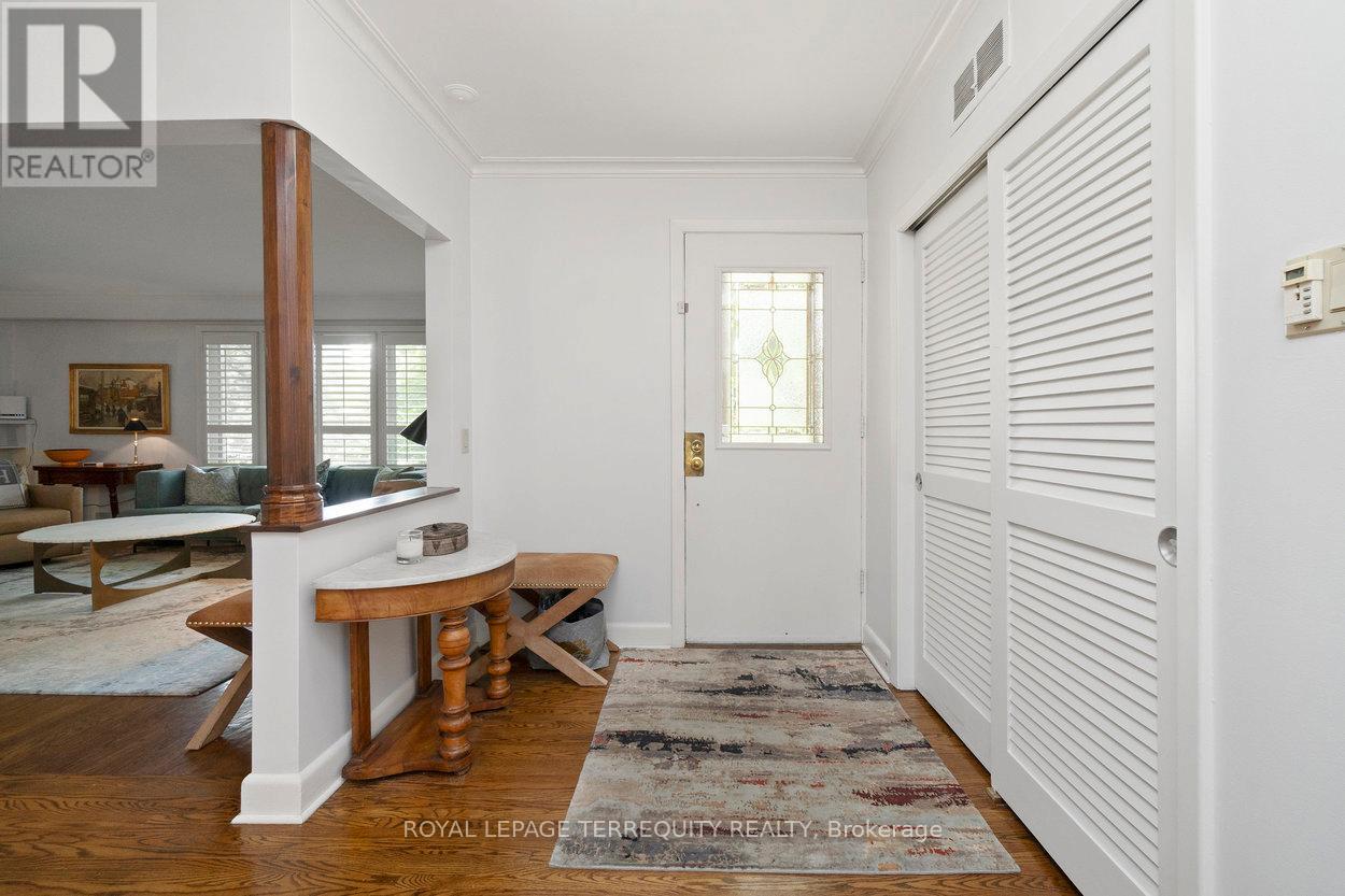 Property at 416 THE KINGSWAY image 4