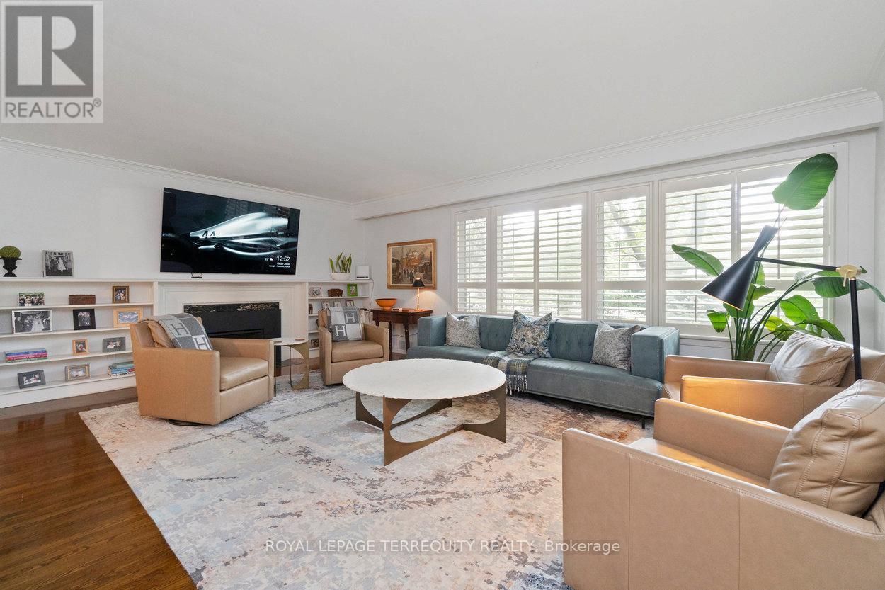 Property at 416 THE KINGSWAY image 5