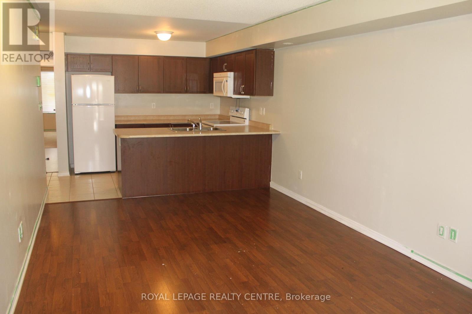 13 - 47 Hays Boulevard, Oakville, Ontario  L6H 0J1 - Photo 2 - W12358665