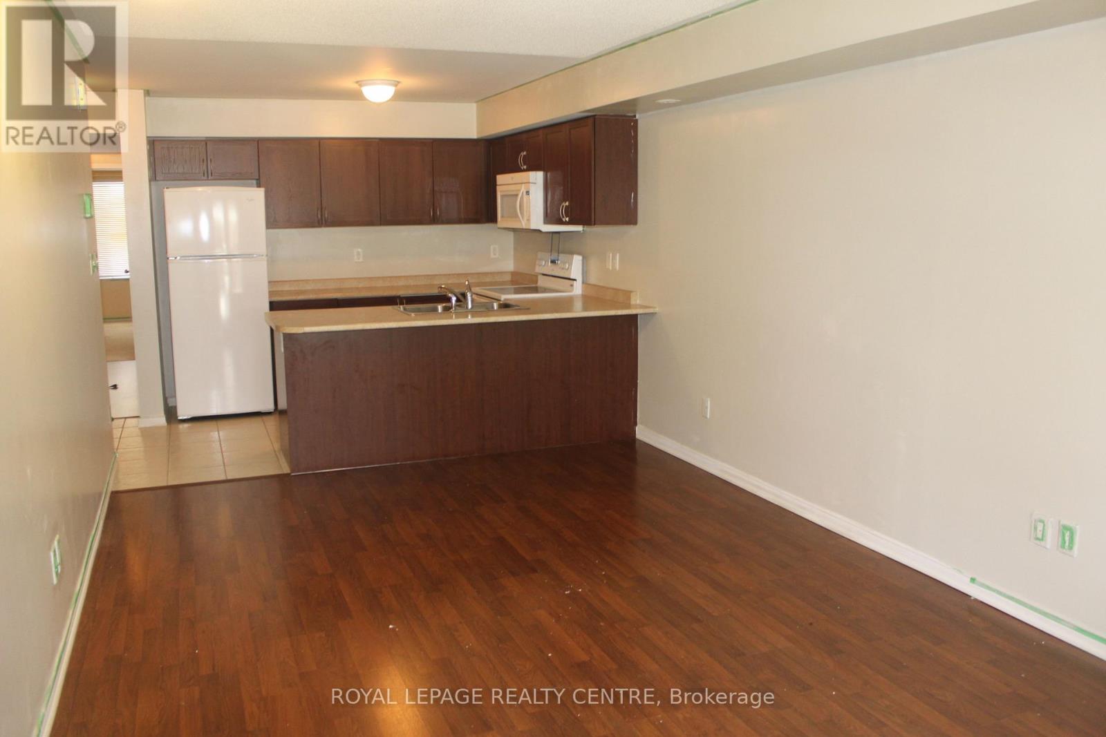 13 - 47 Hays Boulevard, Oakville, Ontario  L6H 0J1 - Photo 4 - W12358665