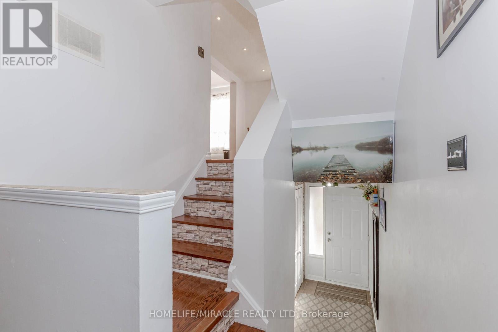 12 - 12 Eden Park Drive, Brampton, Ontario  L6T 3A5 - Photo 39 - W12358683