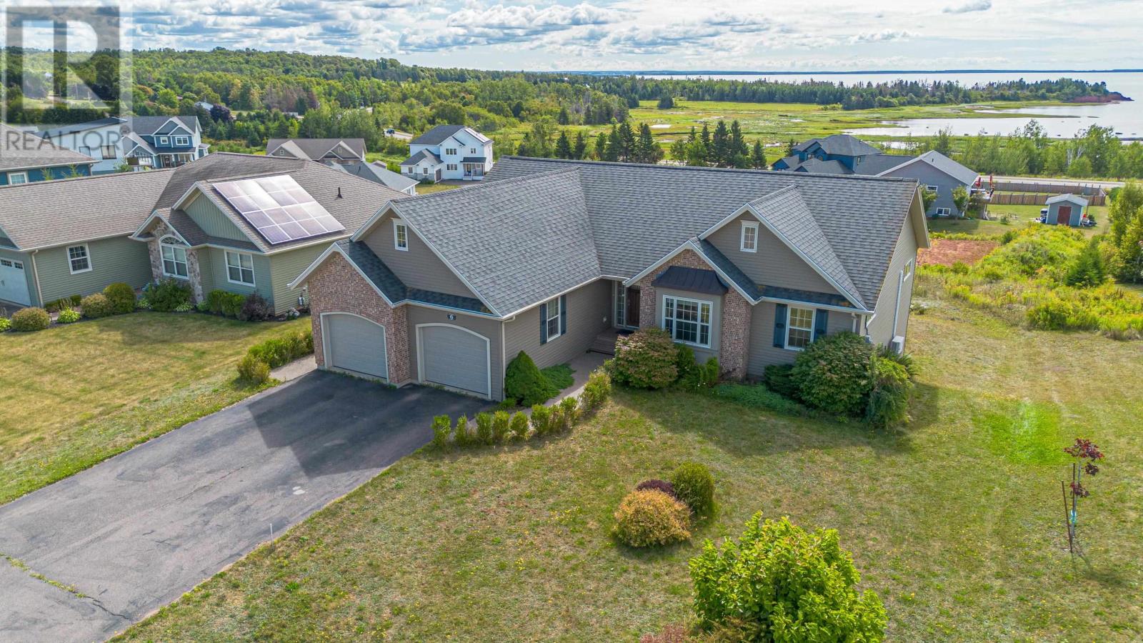 6 Larkspur Street, Stratford, Prince Edward Island  C1B 0H2 - Photo 4 - 202520390