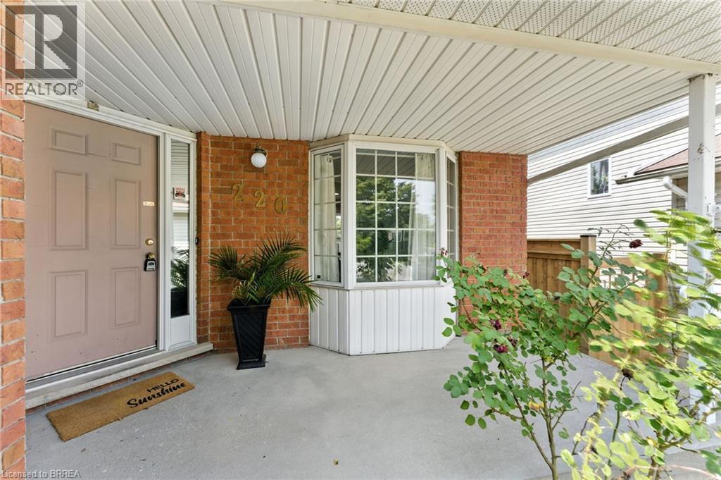 220 Kinross Street, Caledonia, Ontario  N3W 2K5 - Photo 3 - 40762584