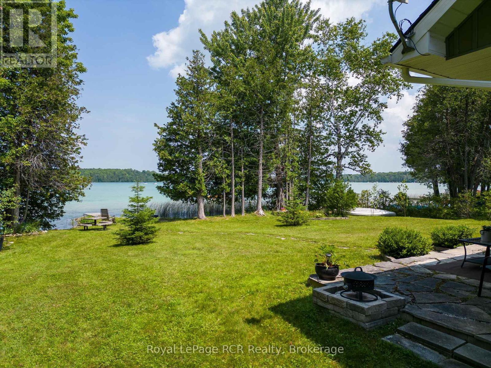 121 Browns Lane, Georgian Bluffs, Ontario  N0H 2K0 - Photo 11 - X12293448