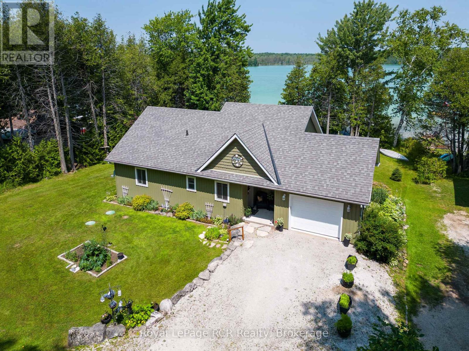 121 Browns Lane, Georgian Bluffs, Ontario  N0H 2K0 - Photo 2 - X12293448