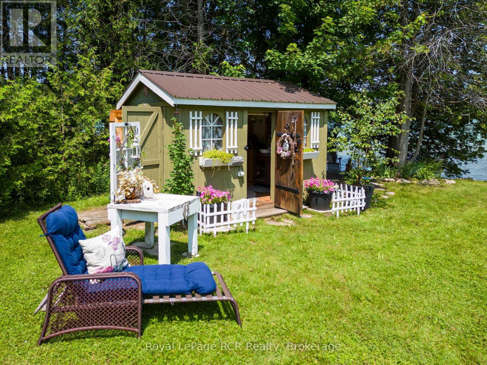 121 Browns Lane, Georgian Bluffs, Ontario  N0H 2K0 - Photo 32 - X12293448