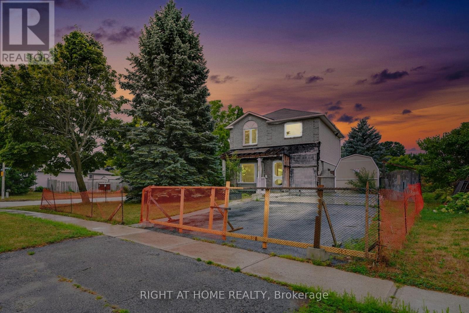 14 BARRE DRIVE, Barrie, Ontario