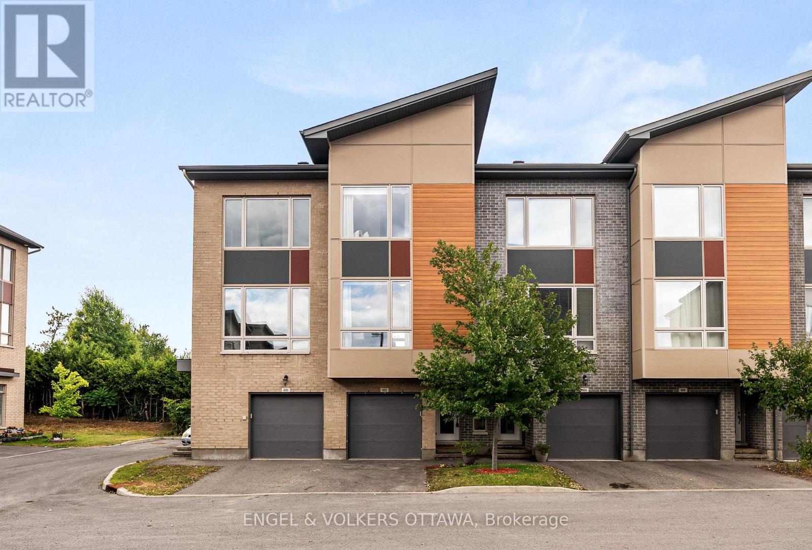 Property at 602 TERRAVITA PRIVATE image 1