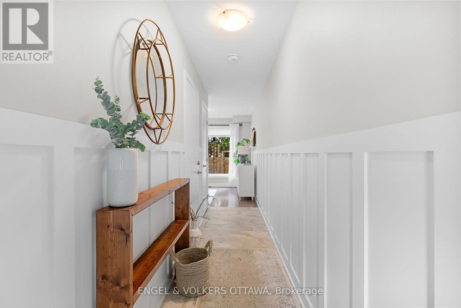 Property at 602 TERRAVITA PRIVATE image 4