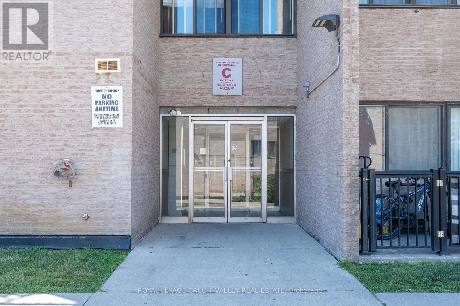 Property at 281 - 2095 ROCHE COURT image 4