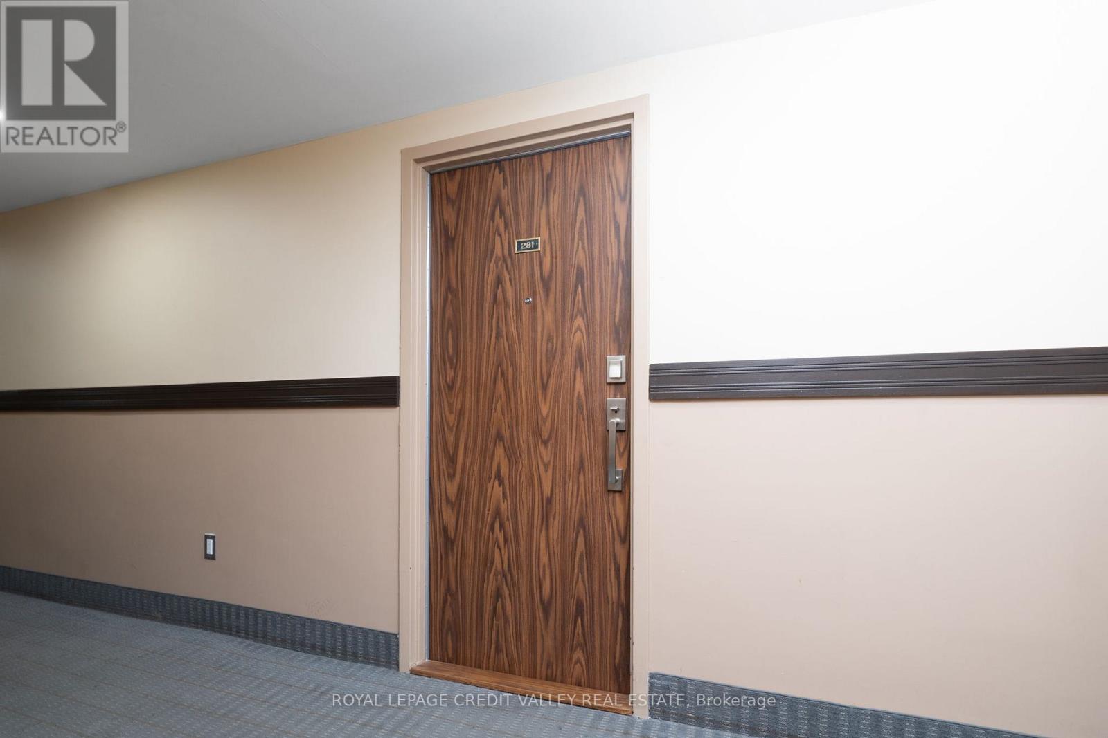 Property at 281 - 2095 ROCHE COURT image 5