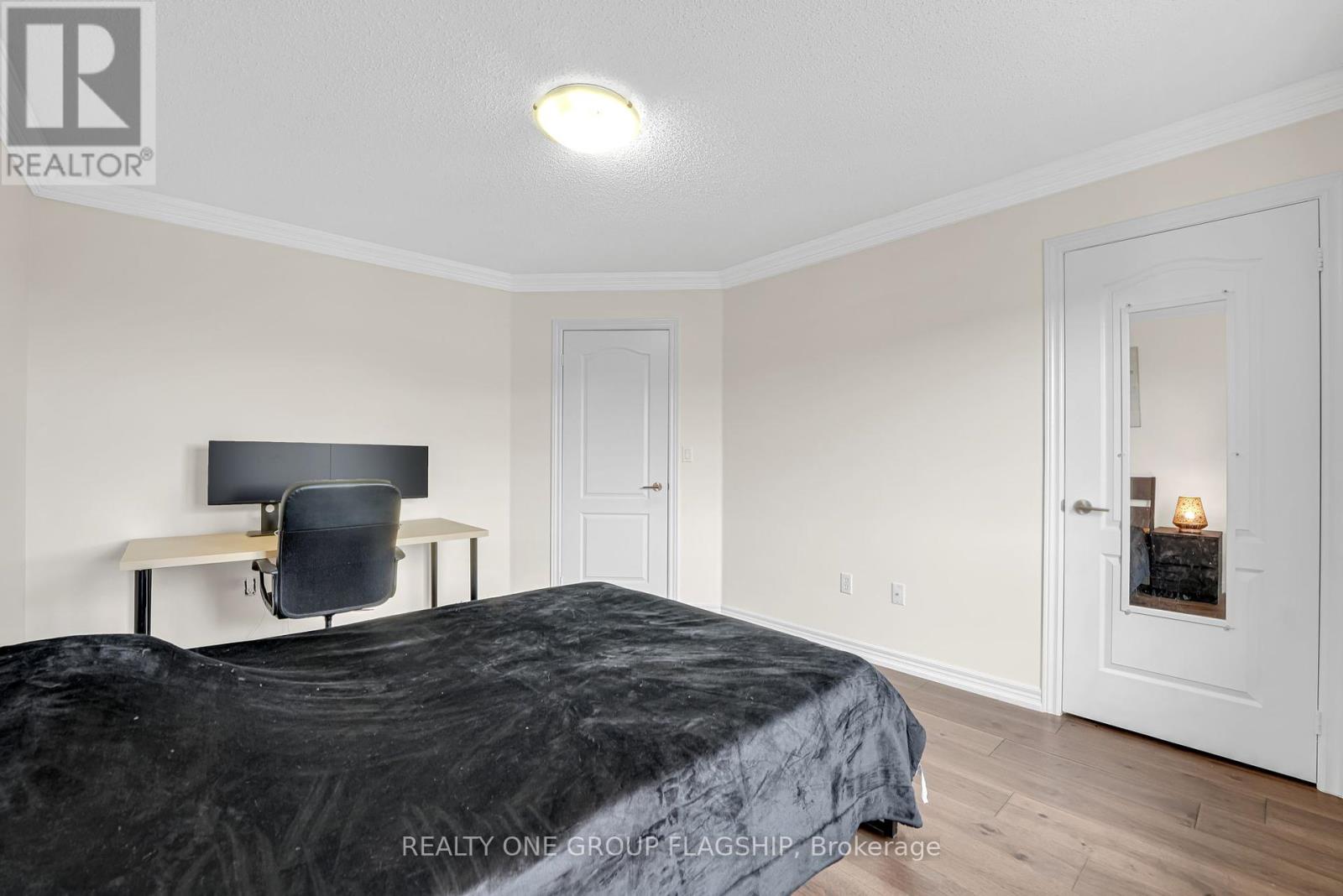 1128 Knotty Pine Grove, Mississauga, Ontario  L5W 1J6 - Photo 18 - W12358719