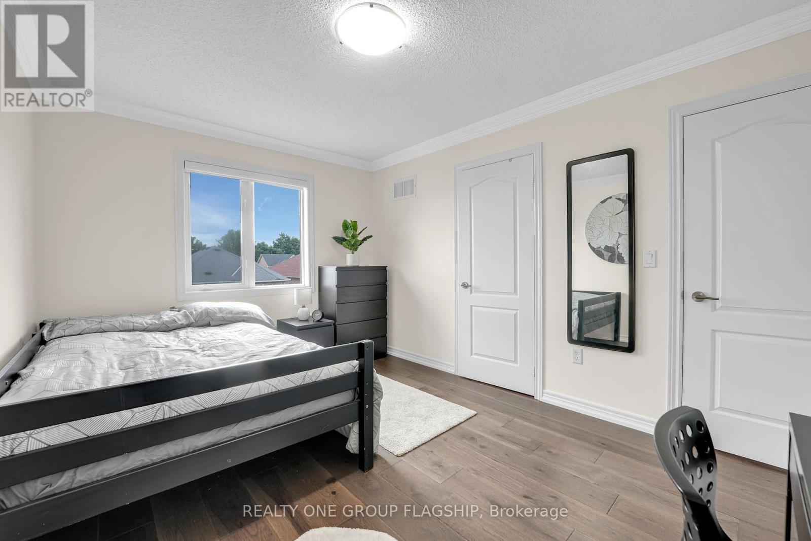 1128 Knotty Pine Grove, Mississauga, Ontario  L5W 1J6 - Photo 20 - W12358719
