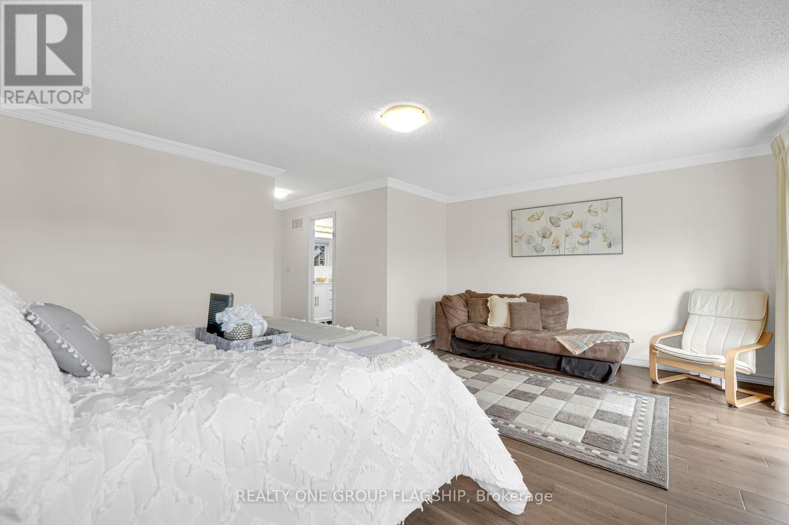 1128 Knotty Pine Grove, Mississauga, Ontario  L5W 1J6 - Photo 27 - W12358719