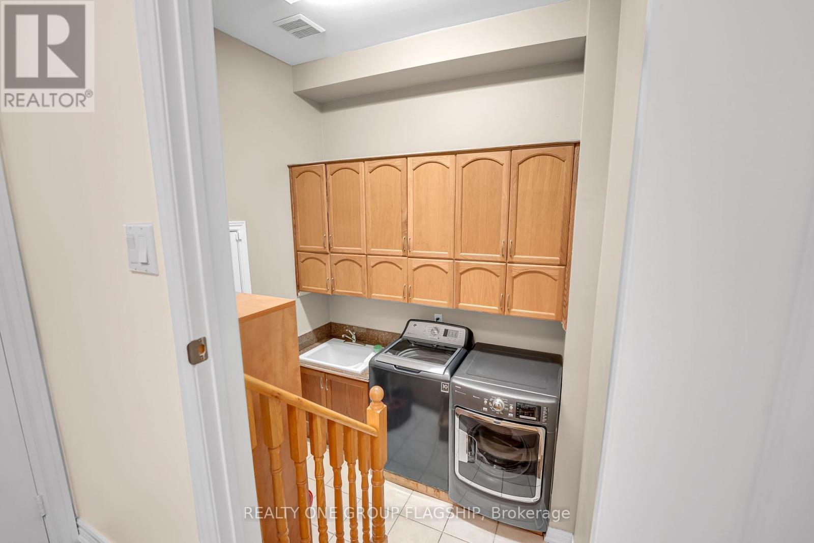 1128 Knotty Pine Grove, Mississauga, Ontario  L5W 1J6 - Photo 39 - W12358719