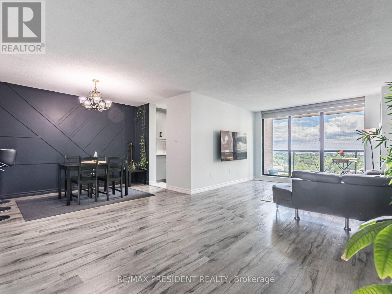 1209 - 21 Knightsbridge Road, Brampton, Ontario  L6T 3Y1 - Photo 11 - W12358797