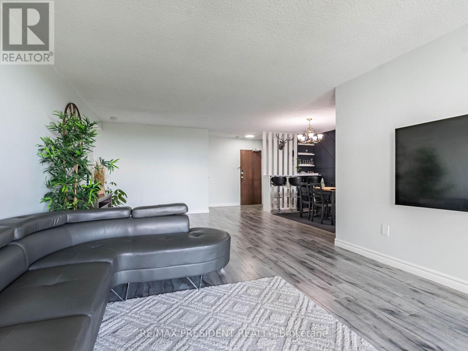 1209 - 21 Knightsbridge Road, Brampton, Ontario  L6T 3Y1 - Photo 13 - W12358797