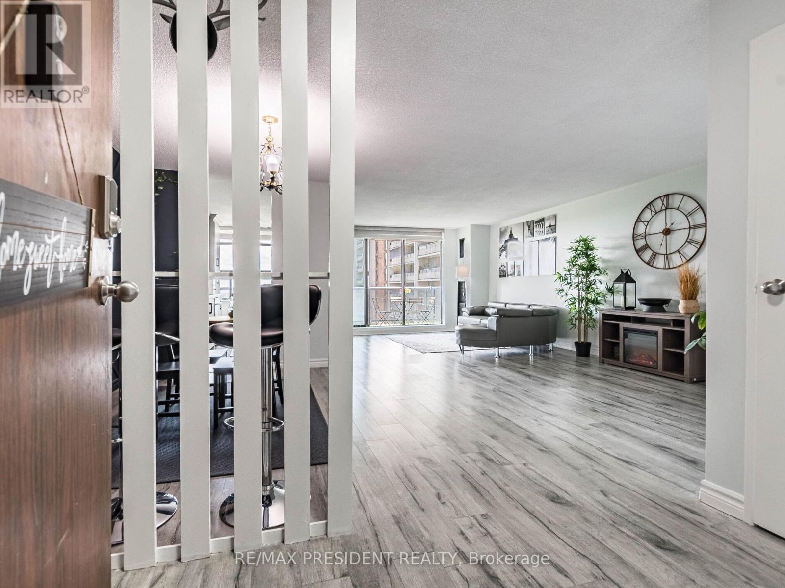 1209 - 21 Knightsbridge Road, Brampton, Ontario  L6T 3Y1 - Photo 6 - W12358797